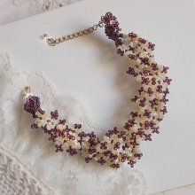 Bracelet Les Floralies monté avec des rocailles Améthyste et Ivoire
